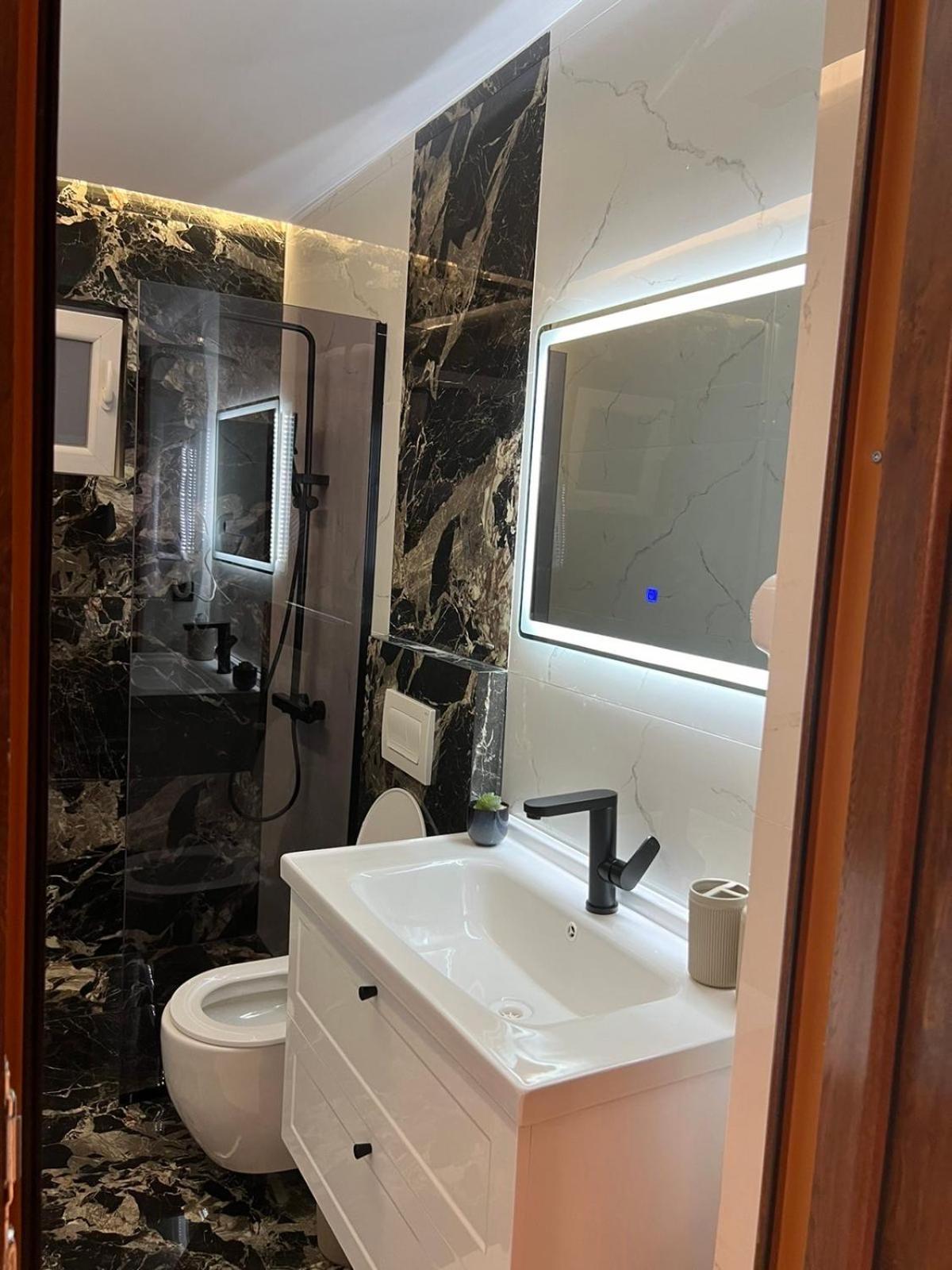 Hotel Europa Prishtina 프리슈티나 외부 사진